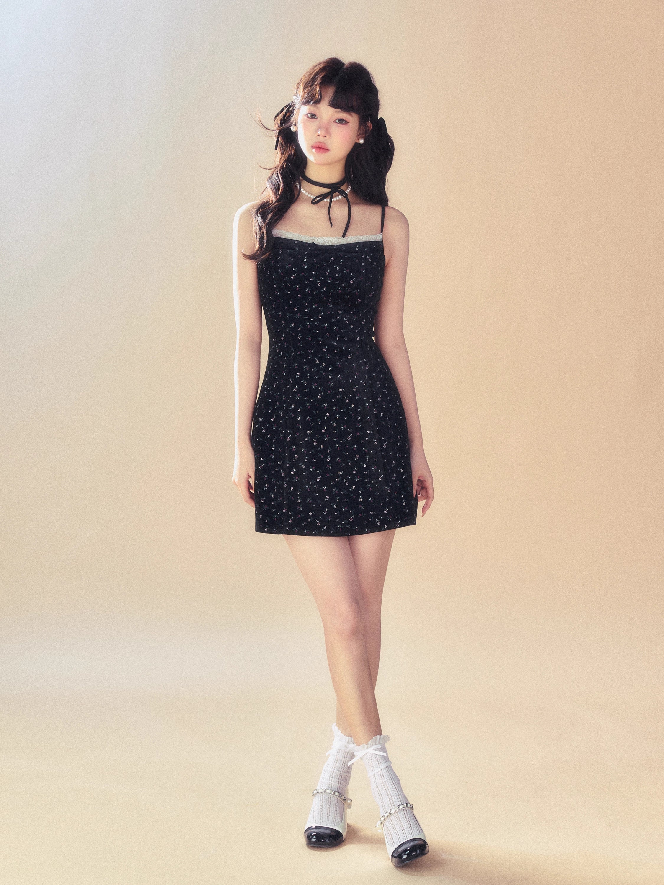 Lace Spaghetti Strap Dress sweetheart Neckline Romantic