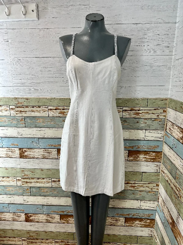 90’s White Leather Dress With Chain Straps Tunics Running lightweight