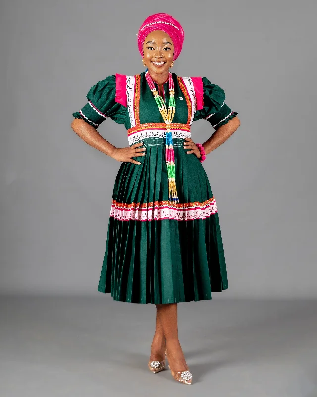 Mogoshadi Pleated Bridal Dress in Green Off-the-shoulder Chic Trendy