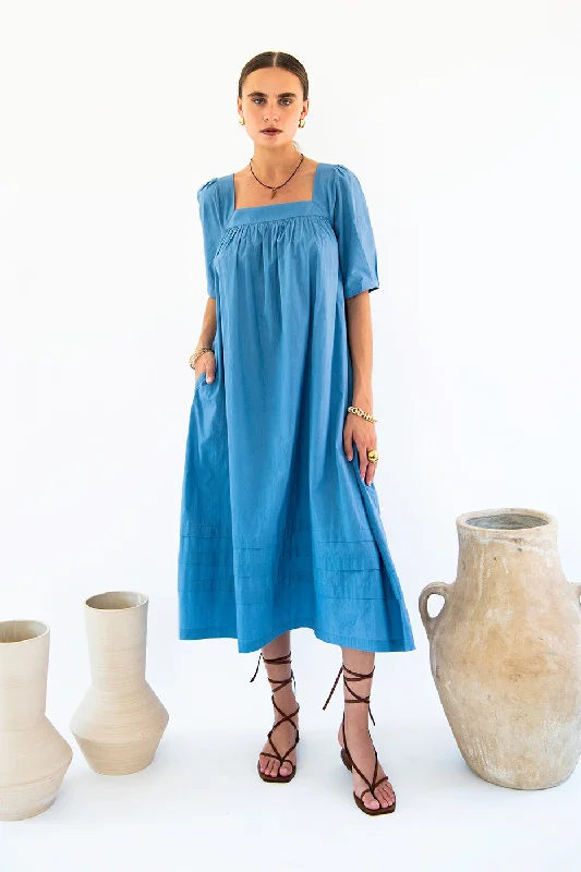 Elisa Square Neck Dress Elegant Long Evening