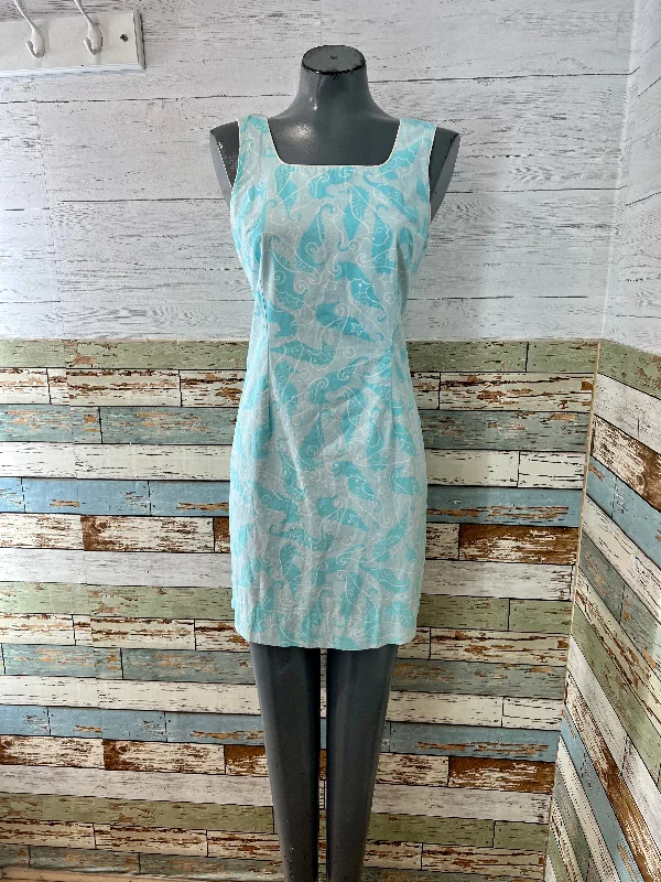00’s Revival 60’s Pale Blue & off White Sea lion Print Summer Dress By Lilly Pulitzer Elegant Long Evening 00’s Revival 60’s Pale Blue & off White Sea lion Print Summer Dress By Lilly Pulitzer Elegant Long Evening