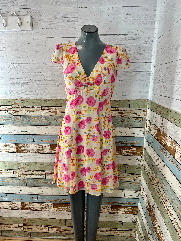 00’s Pink & Yellow Flower Print Cap Sleeve Summer Dress By Betsey Johnson A-Line Day Work 00’s Pink & Yellow Flower Print Cap Sleeve Summer Dress By Betsey Johnson A-Line Day Work