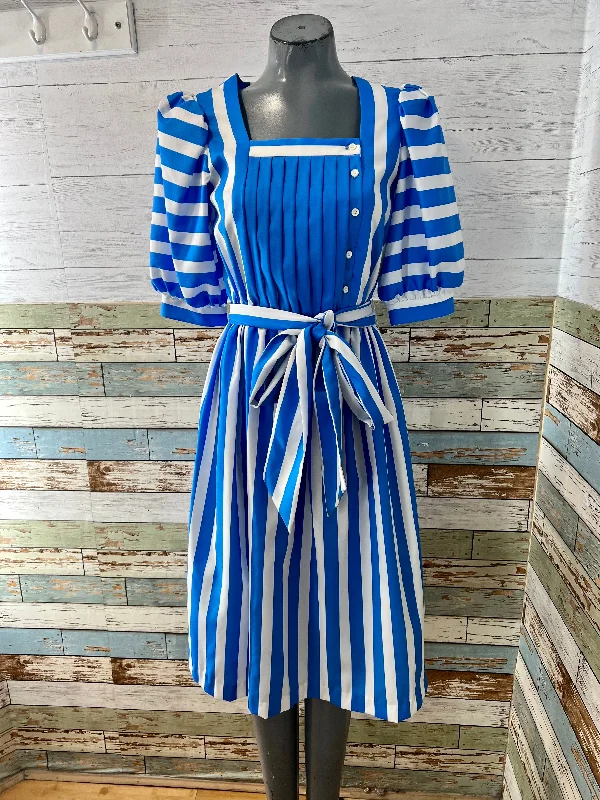 80’s White & Blue Candy Stripe Pleaded Dress By Act D Tunics Timeless classic