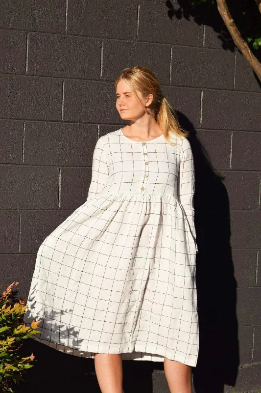 Linen Mama Dress Large Checks