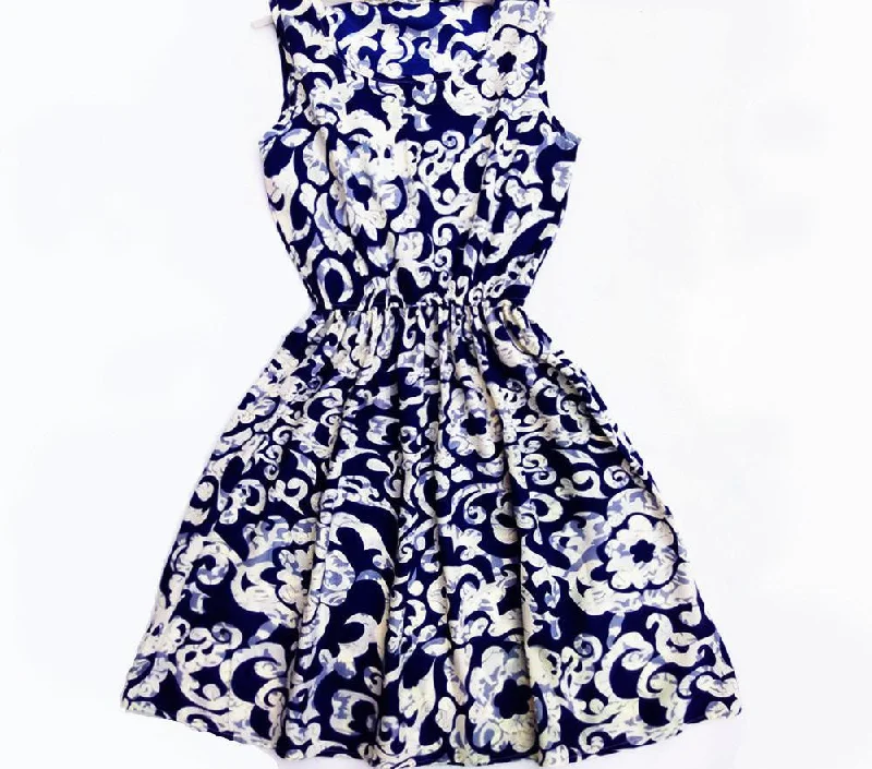 Summer Women dress Brand Casual Print Sleeveless Chiffon stripe floral print Elastic Waist Bohemian Beach Dresses Summer Women dress Brand Casual Print Sleeveless Chiffon stripe floral print Elastic Waist Bohemian Beach Dresses