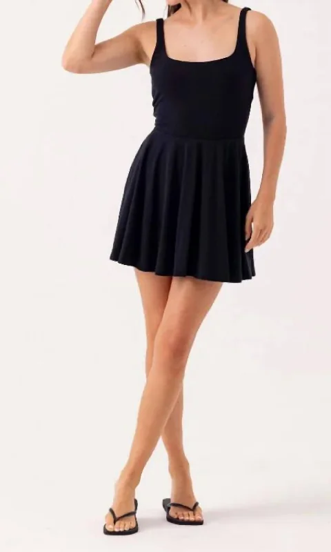 Aura Dress In Black
