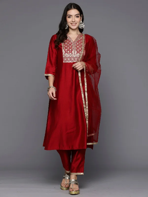 Women Red Embroidered Straight Kurta Trousers With Dupatta Set - Taantav Trousers Recommended Stylist