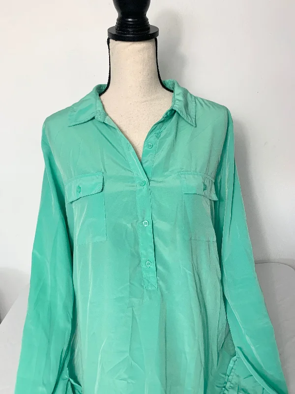 Old Navy Shirt Size Large Collared T-Shirt Boat Neck A-Line